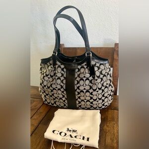Coach Shoulder Bag